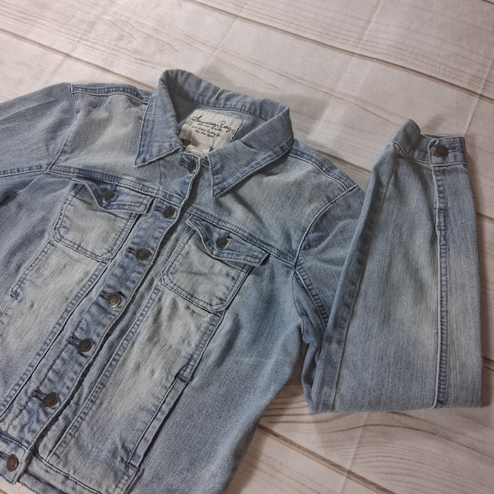 American Rag Cie Denim Jean Jacket Womens M Light Wash Cropped Trucker Stretch